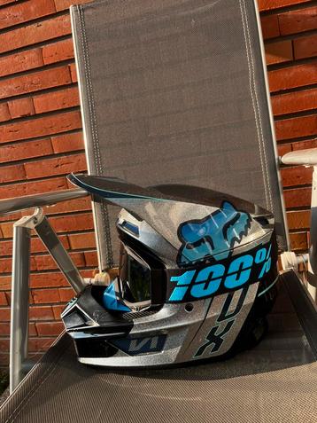 Fox v1 helm beschikbaar voor biedingen