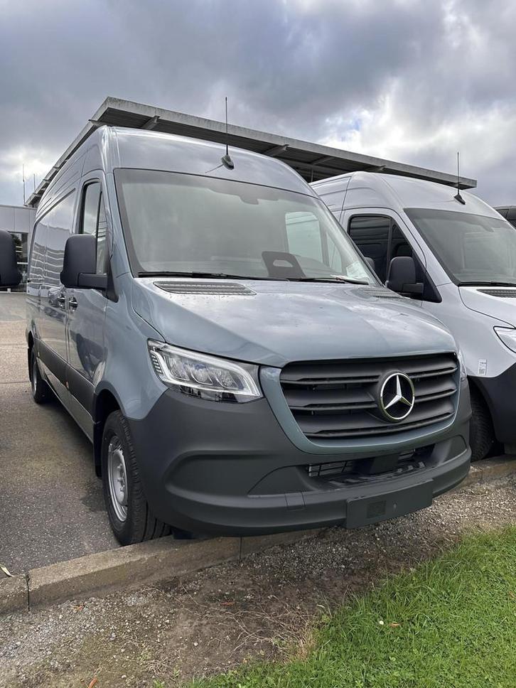 Mercedes-Benz Sprinter 319 CDI GB L2 RWD 9G-TRONIC 3.5T, Auto's, Bestelwagens en Lichte vracht, Bedrijf, Te koop, Achteruitrijcamera