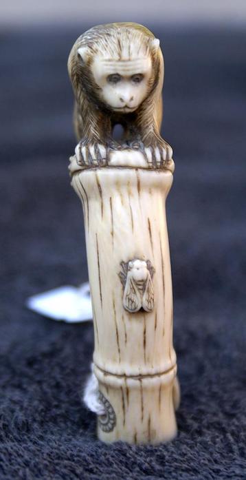 netsuke beschikbaar voor biedingen