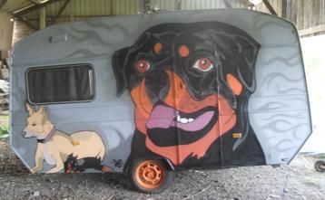 Heb je een saaie caravan,graffiti stijl beschikbaar voor biedingen