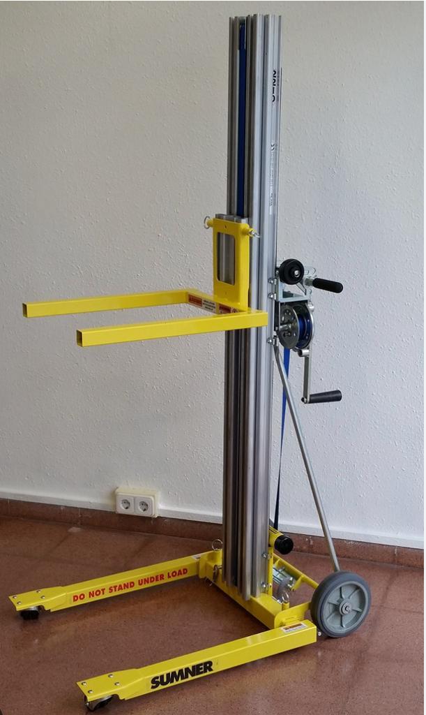 Sumner 2210 materiaallift 300cm, Zakelijke goederen, Machines en Bouw | Liften, Steigers en Ladders, Ophalen