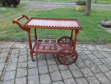 Retro serveerkar  beschikbaar voor biedingen