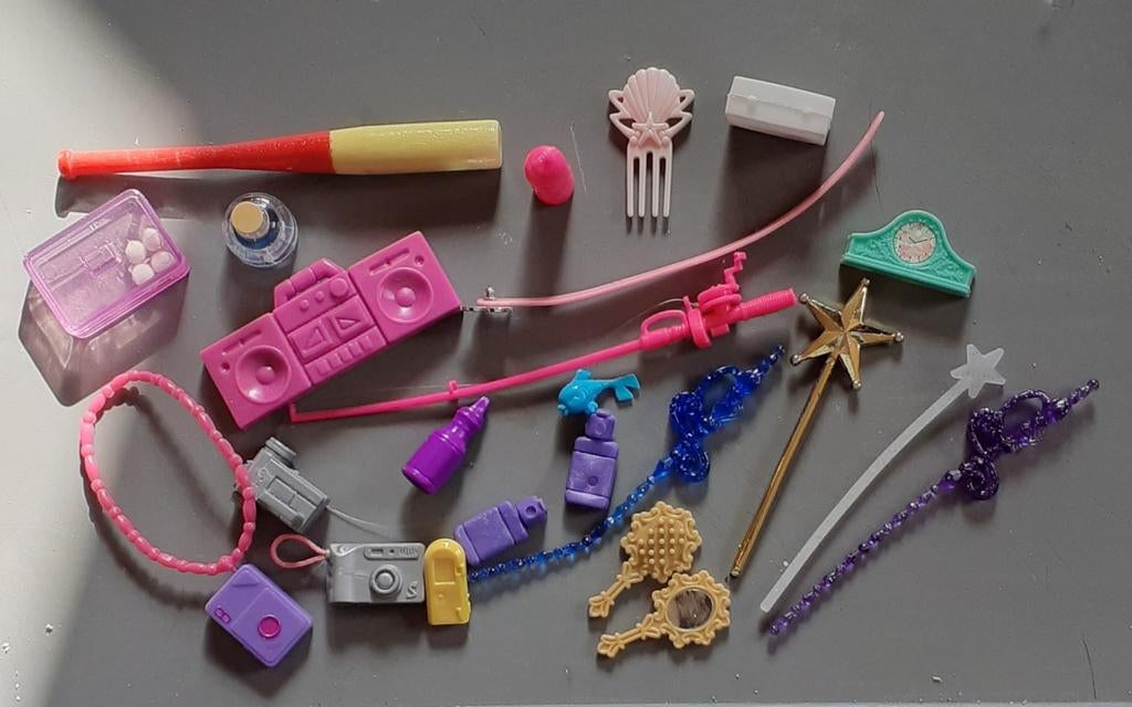 Lot accessoires divers  pour pour poupée barbie, Enlèvement ou Envoi, Utilisé, Barbie