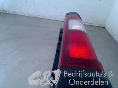Feu arrière droit d'un Opel Vivaro, Autos : Pièces & Accessoires, Éclairage, Opel, Utilisé, 3 mois de garantie, Enlèvement ou Envoi