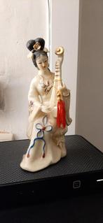 Geisha is Playing Pipa . Vintage Handcrafted, Hand Painted,, Ophalen of Verzenden, Zo goed als nieuw