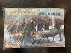 German Large Rubber Dinghy w/ pioniere - Dragon 1/35, Ophalen of Verzenden, 1:35 tot 1:50