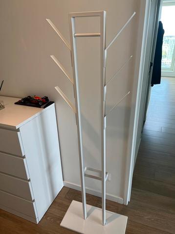 Design staande kapstok voor inkom hal beschikbaar voor biedingen