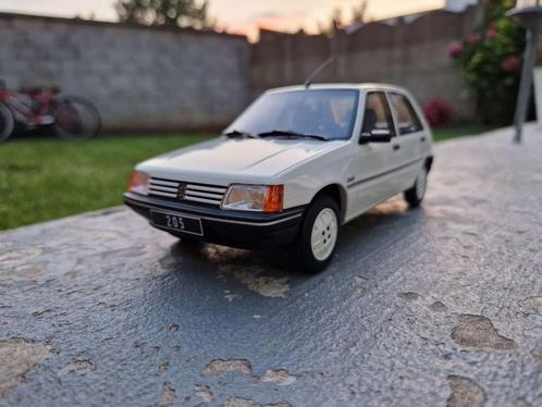 Peugeot 205 Junior - LIMITED - Échelle 1/18 - PRIX : 99€, Hobby en Vrije tijd, Modelauto's | 1:18, Nieuw, Auto, OttOMobile, Ophalen