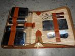 Oud leder etui - verzorgings set, Antiek en Kunst, Ophalen