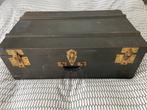 Antieke ijzeren koffer, Ophalen, Zo goed als nieuw