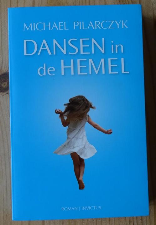 Dansen in de hemel - Michael Pilarczyk, Livres, Romans, Comme neuf, Pays-Bas, Enlèvement ou Envoi
