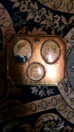 Boîte de conservation métallique avec photos  famille royale, Enlèvement
