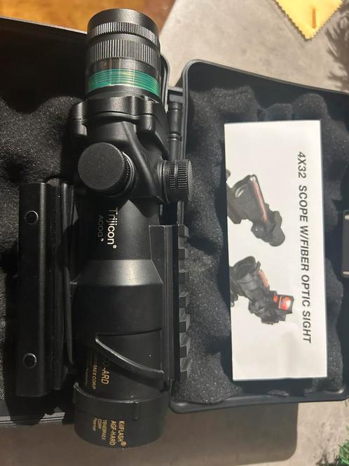 Red dot scope 4x32 fiber, Sport en Fitness, Handboogschieten, Zo goed als nieuw, Overige typen, Ophalen
