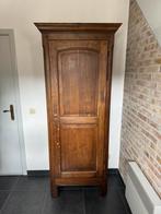 Très Bella l’armoire vieux bois