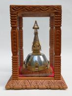 Mooi model onder stolp - de stoepa van Swayambhunath - Nepal, Ophalen
