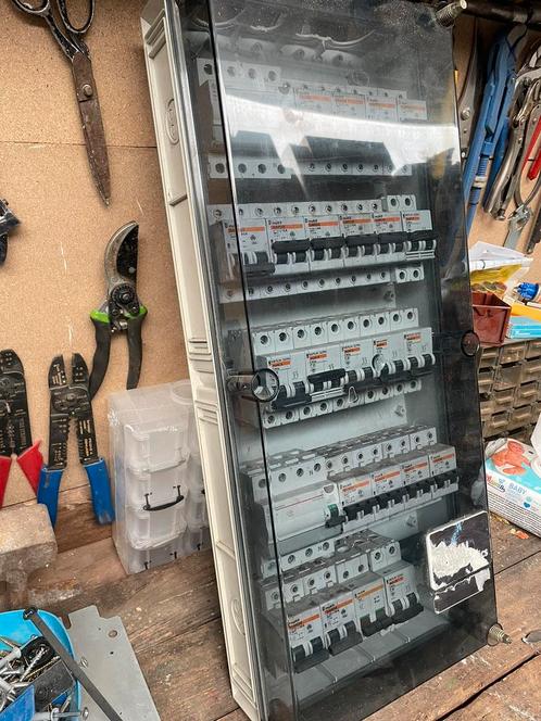 Verdeelkast elektriciteit kast, Doe-het-zelf en Bouw, Elektriciteit en Kabels, Ophalen