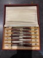 Service de couteaux vintage français –inox –manches bakélite, Enlèvement