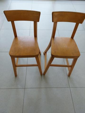 IKEA kinderstoel 2 stuks (25 euro/stuk) beschikbaar voor biedingen