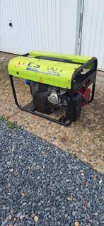 Generator - Stroomgenerator PRAMAC ES 8000 HONDA GX 390, Doe-het-zelf en Bouw, Ophalen, Zo goed als nieuw, 5 tot 10 kVA, Benzine