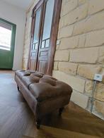 Buffelleder hocker / poef Chesterfield Ottoman, Huis en Inrichting, Ophalen, Minder dan 50 cm, Gebruikt, 100 tot 125 cm