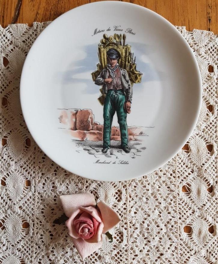 Frans wandbordje Metiers de Vieux Paris, Marchand de Sebiles, Antiek en Kunst, Curiosa en Brocante, Ophalen of Verzenden