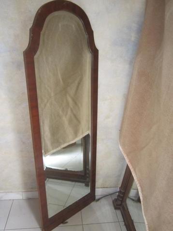 Miroir spécial vintage avec verre taillé