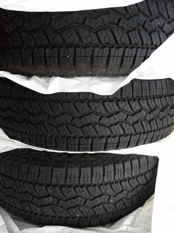 4 seizoensterreinbanden merk Falken + eventueel velgen beschikbaar voor biedingen