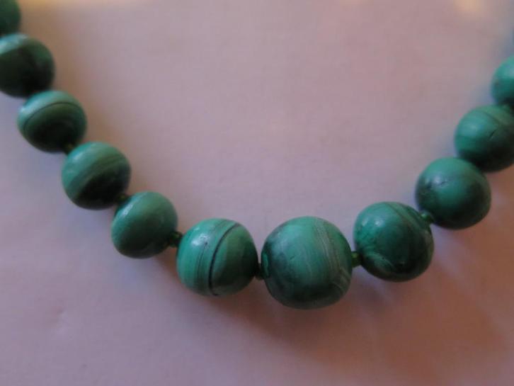 Malachiet ketting, Handtassen en Accessoires, Kettingen, Zo goed als nieuw, Steen of Mineraal, Groen, Ophalen of Verzenden