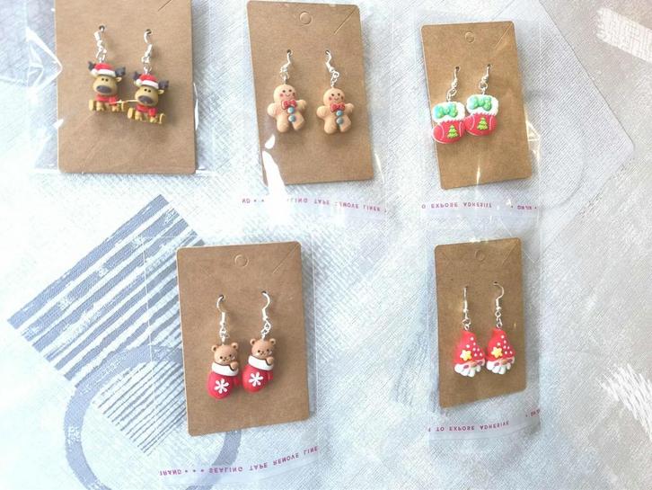 Zelfgemaakte oorbellen thema Halloween/Kerstmis (€2 per set), Handtassen en Accessoires, Oorbellen, Nieuw, Hangers, Ophalen of Verzenden