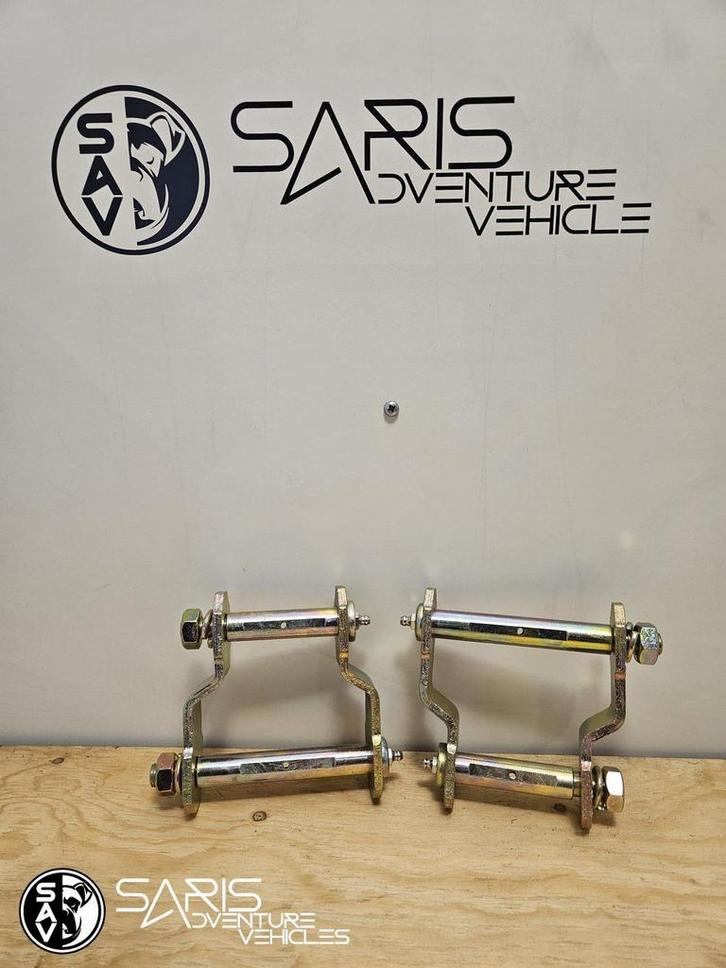 Dobinsons Veerschommel ( Spring Shackle ), Autos : Pièces & Accessoires, Suspension & Châssis, Toyota, Neuf, Enlèvement ou Envoi