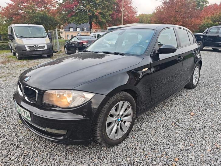 Bmw 118 D 268000 km bj 2009 is gekeurd v/verk., Auto's, BMW, Bedrijf, Te koop, 1 Reeks, Boordcomputer, Diesel, Euro 5, Stadsauto