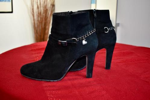 Beoriginal - Zwarte Suède Leren Enkellaarsjes Dames - 40, Kleding | Dames, Schoenen, Gedragen, Lage of Enkellaarzen, Zwart, Ophalen of Verzenden