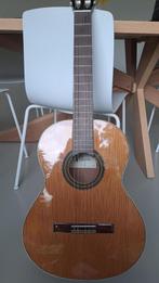 Akoestische gitaar Cuenca model 10 + tas, Muziek en Instrumenten, Snaarinstrumenten | Gitaren | Akoestisch, Ophalen, Zo goed als nieuw