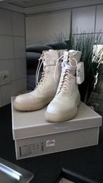 ENKELLAARSJES/ TAMARIS/ RUIME 38, Kleding | Dames, Schoenen, Beige, Lage of Enkellaarzen, Ophalen of Verzenden, Zo goed als nieuw