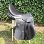 Bates veelzijdigheidszadel 17,5 inch, Dieren en Toebehoren, Paarden en Pony's | Zadels, Ophalen of Verzenden, Zo goed als nieuw