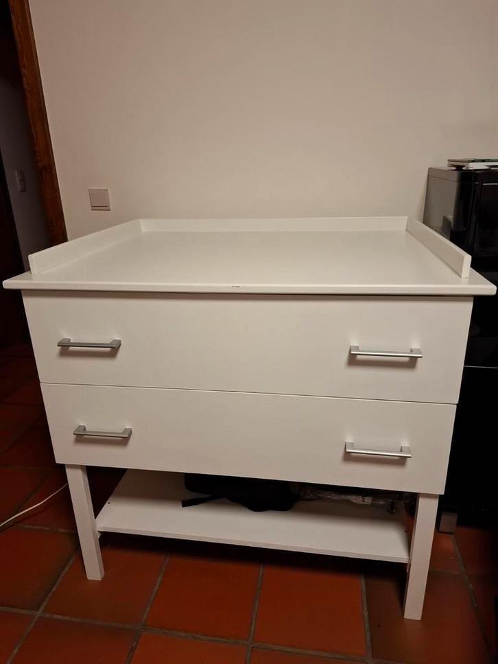 Zelfgebouwde verzorgingstafel GRATIS, Kinderen en Baby's, Kinderkamer | Commodes en Kasten, Kast, Ophalen