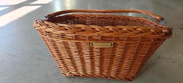 Rieten mand fiets Basil beschikbaar voor biedingen