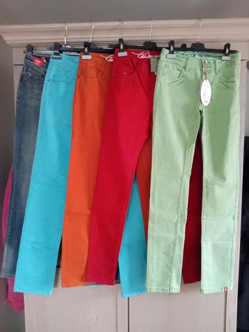 esprit nieuw broeken maat 34 of 170 voor 15 € per stuk beschikbaar voor biedingen