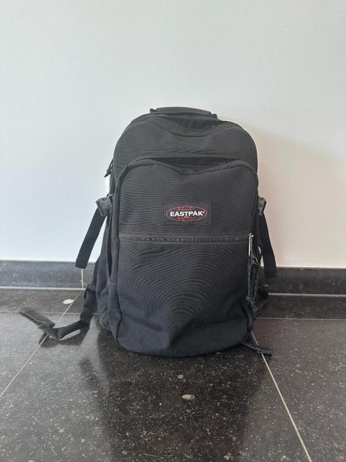 Eastpak schoolrugzak model provider (met laptopvak) zwart, Handtassen en Accessoires, Tassen | Schooltassen, Zo goed als nieuw