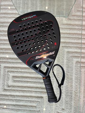 RAQUETTE BULLPADEL VERTEX 04 COMFORT - EDITION LIMITEE BLACK beschikbaar voor biedingen