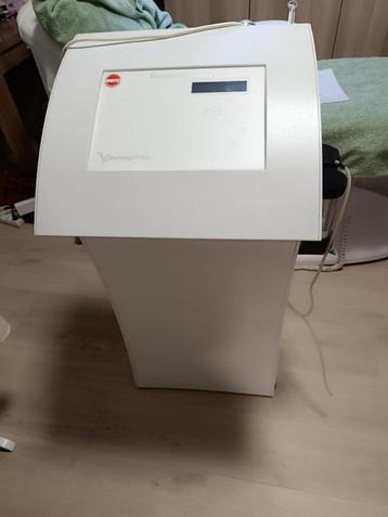 Professioneel Microdermabrasie toestel, ook Cryo, oxygen en  beschikbaar voor biedingen