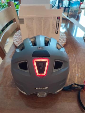 Fietshelm Bikemate met verlichting  beschikbaar voor biedingen