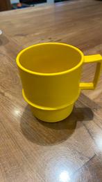 Vintage drinkbeker gele kleur 6€ Tupperware, Huis en Inrichting, Keuken | Tupperware, Ophalen, Gebruikt