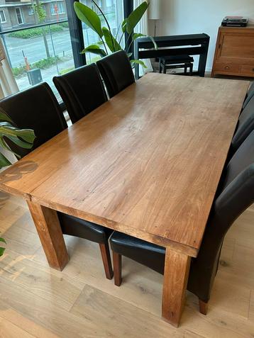Teak Eettafel, Enlèvement