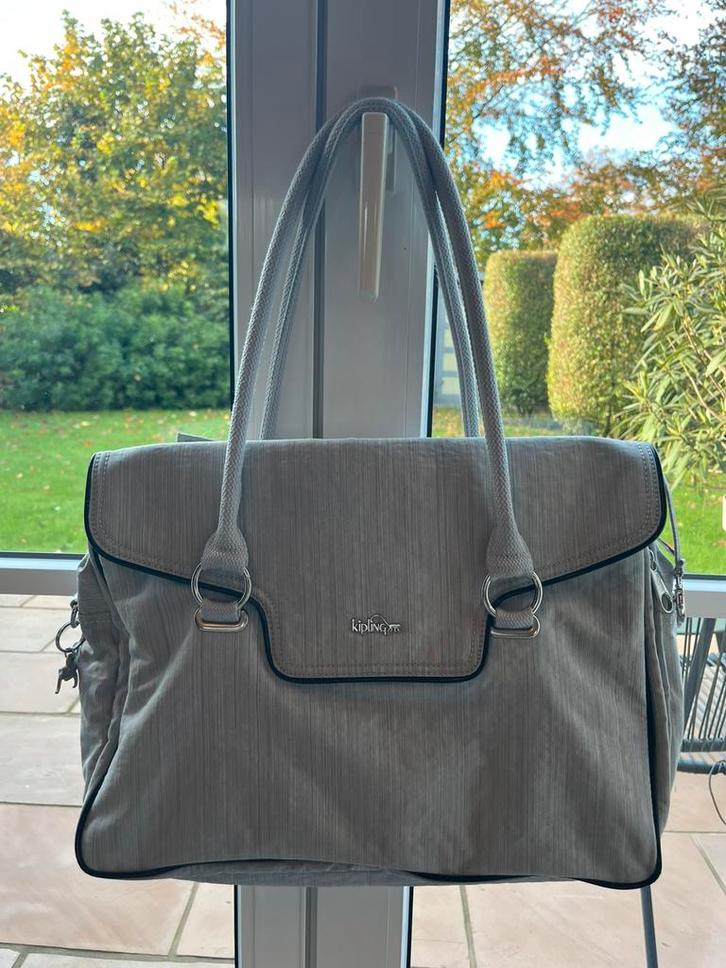 Kipling laptoptas / boekentas / schoudertas grijs, Handtassen en Accessoires, Tassen | Schoudertassen, Nieuw, Kipling, Grijs, Ophalen