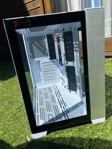 Pc case lian li  beschikbaar voor biedingen