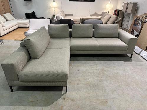 Nieuwstaat Design on Stock Aikon Lounge – NP: €7.500, Huis en Inrichting, Zetels | Zetels, Zo goed als nieuw, Hoekbank, Vierpersoons of meer