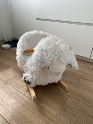 Schommelschaap (interchild) beschikbaar voor biedingen