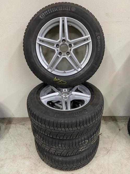 Winterset Mercedes GLA Continental ContiWinter 215/65 R17, Auto-onderdelen, Banden en Velgen, Banden en Velgen, Winterbanden, 17 inch