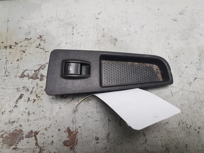Elektrisch Raam Schakelaar van een Fiat Punto Grande, Auto-onderdelen, Dashboard en Schakelaars, Fiat, Gebruikt, 3 maanden garantie
